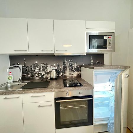 Wash Apartment On Metro Prague 1 외부 사진